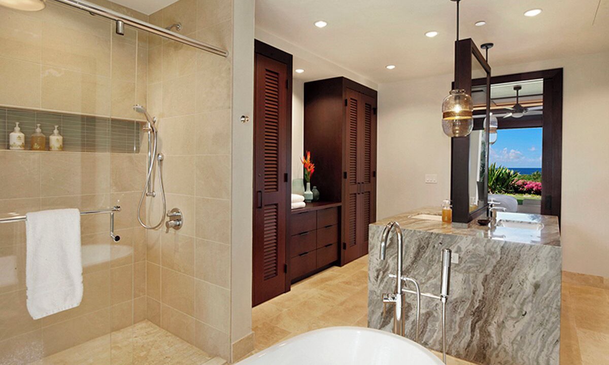 Photo of Bathroom in Poipu