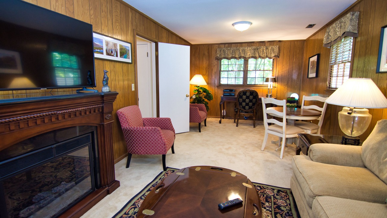 Photo of Livingroom in Tucker