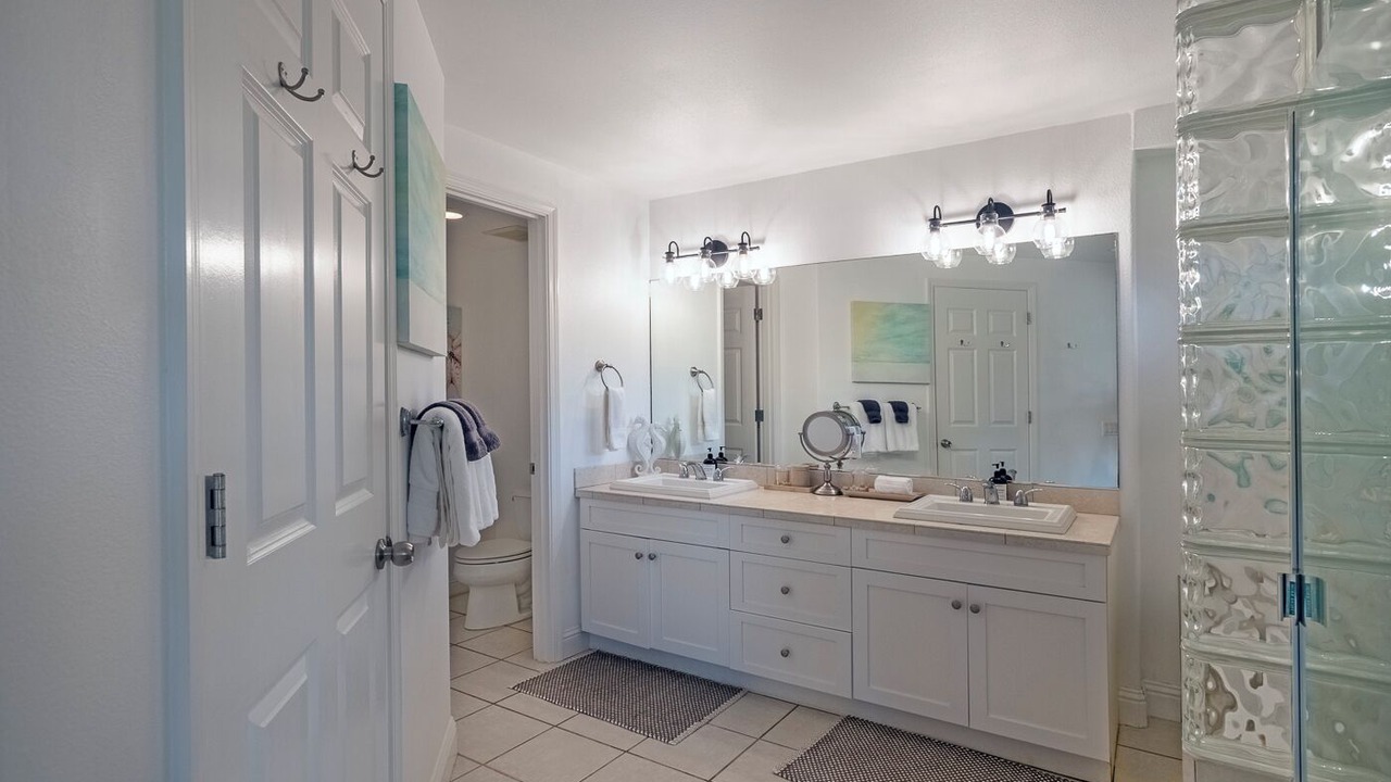 Photo of Bathroom in Princeville