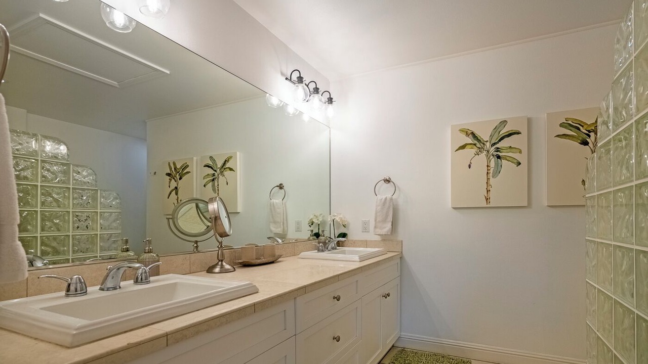 Photo of Bathroom in Princeville