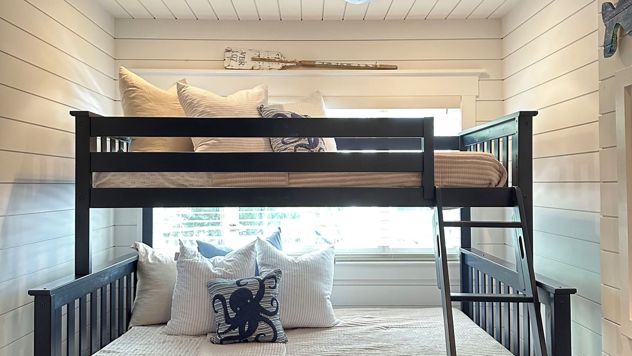 Photo of Bedroom in Cape Fear Station
