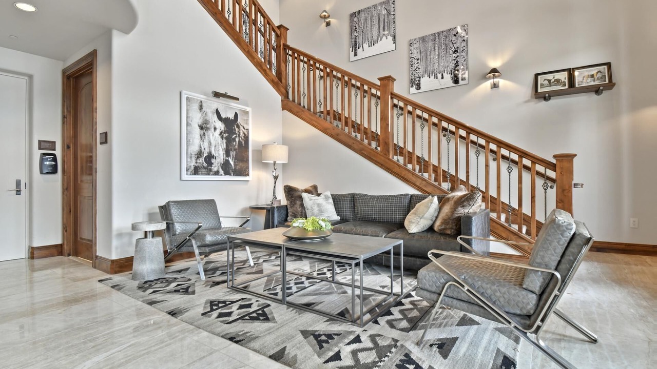 Photo of Livingroom in Empire Pass