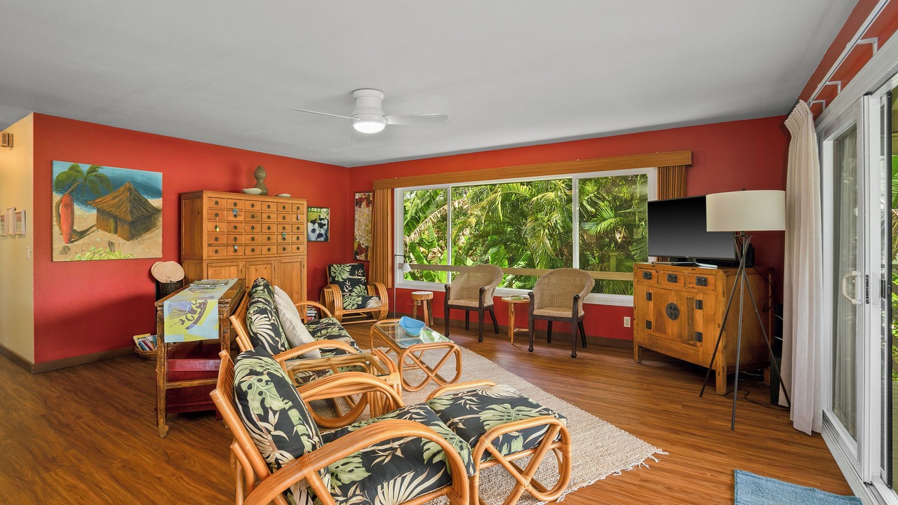 Photo of Livingroom in Hanalei