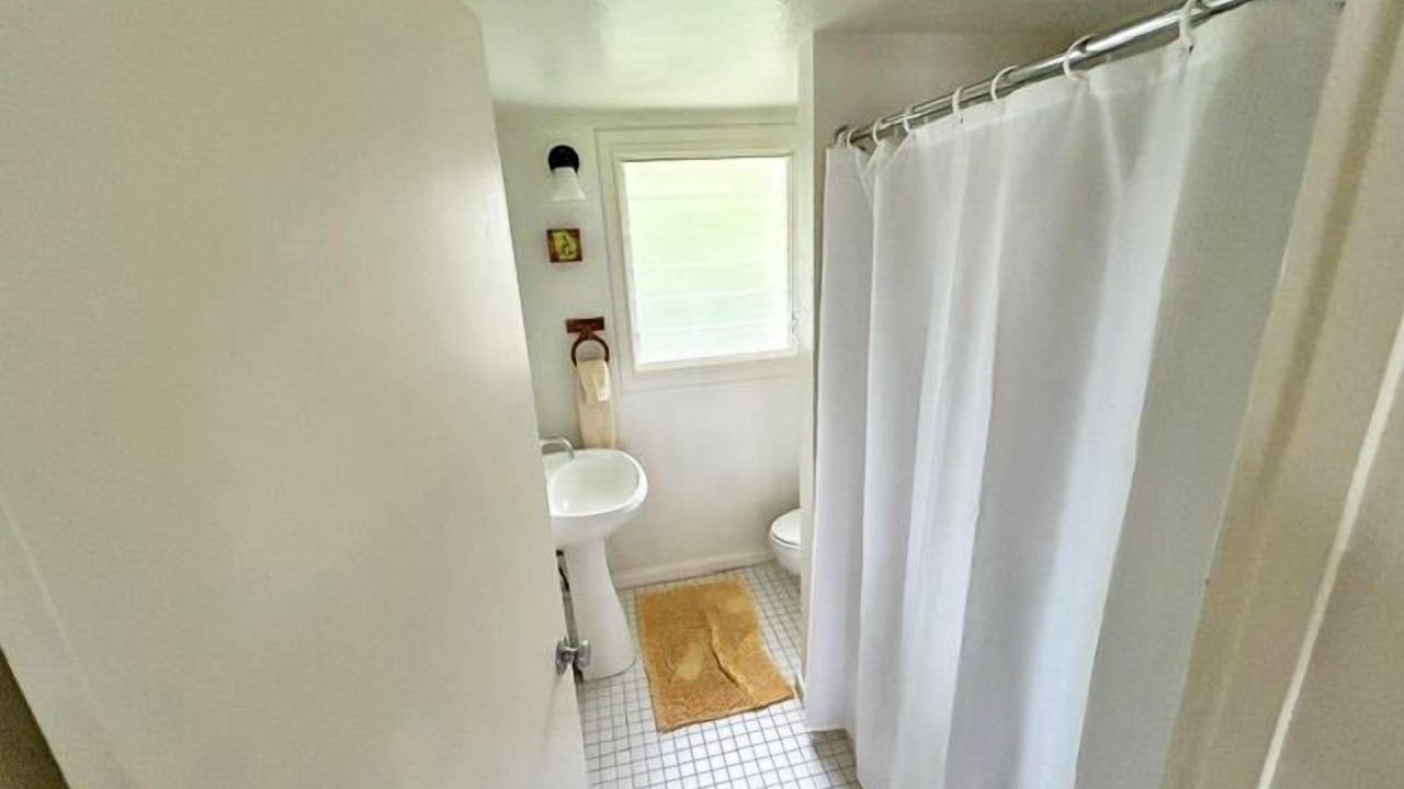 Photo of Bathroom in Wailua