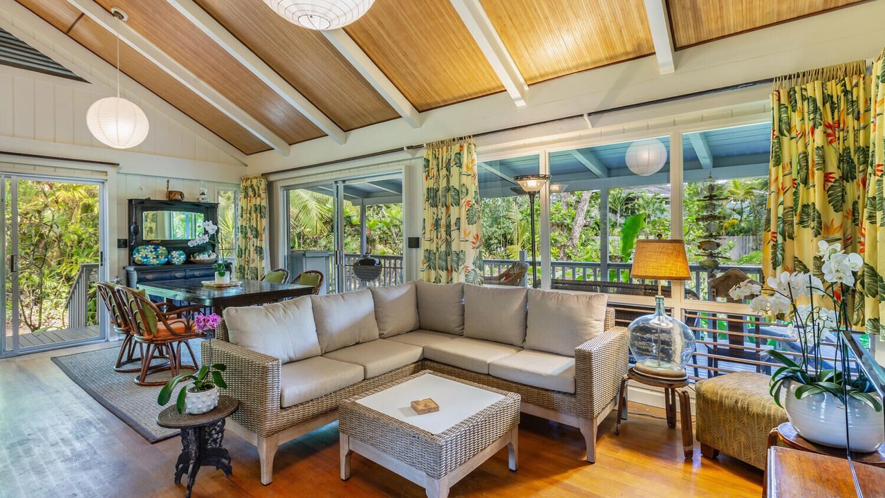 Photo of Livingroom in Wainiha