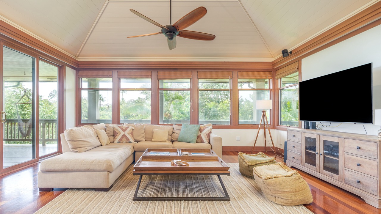Photo of Livingroom in Princeville