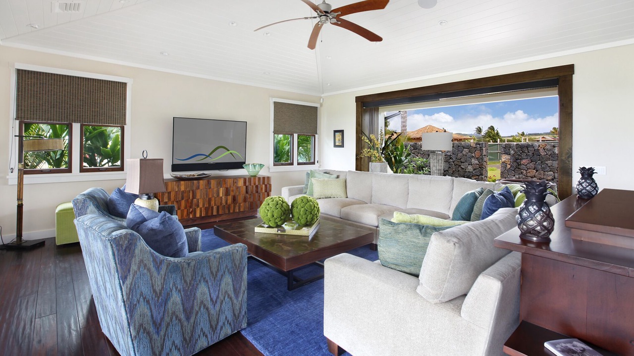 Photo of Bedroom in Poipu