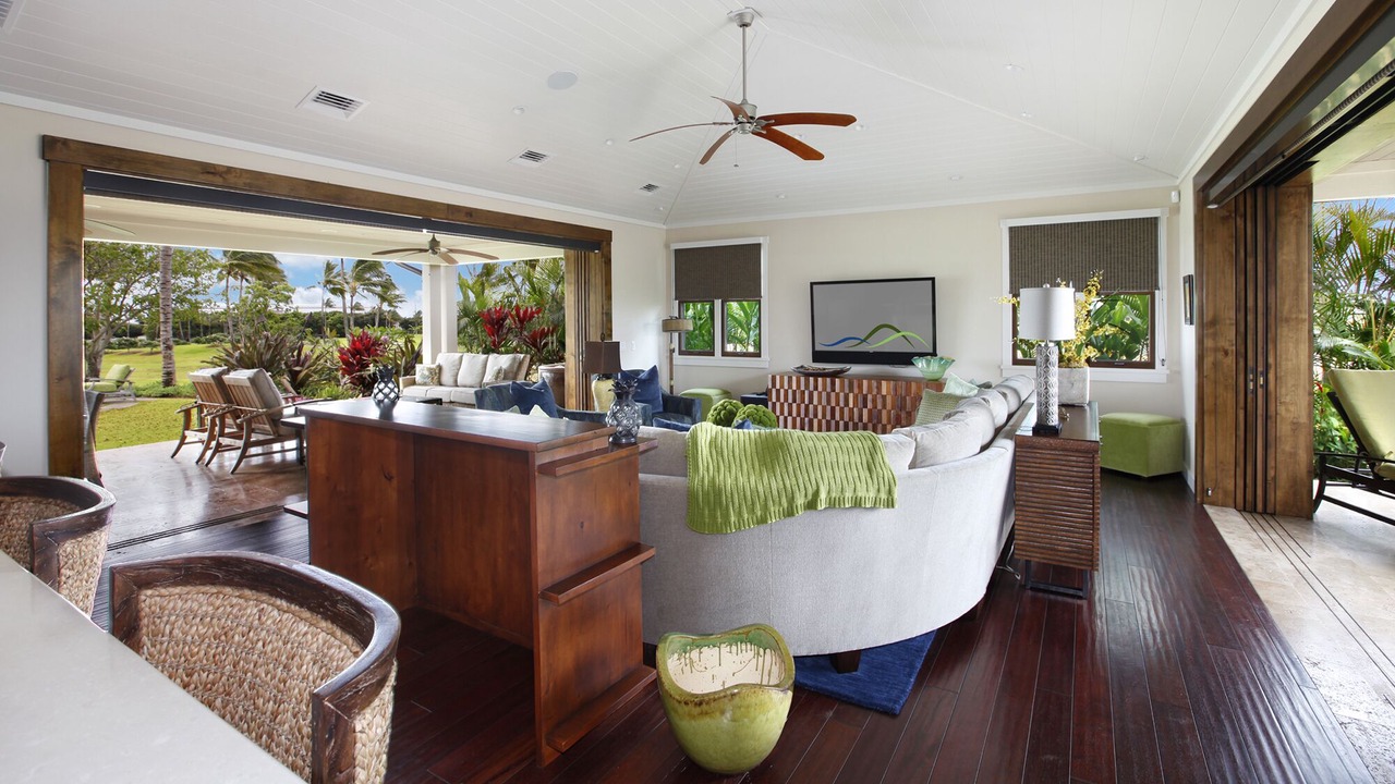 Photo of Bedroom in Poipu