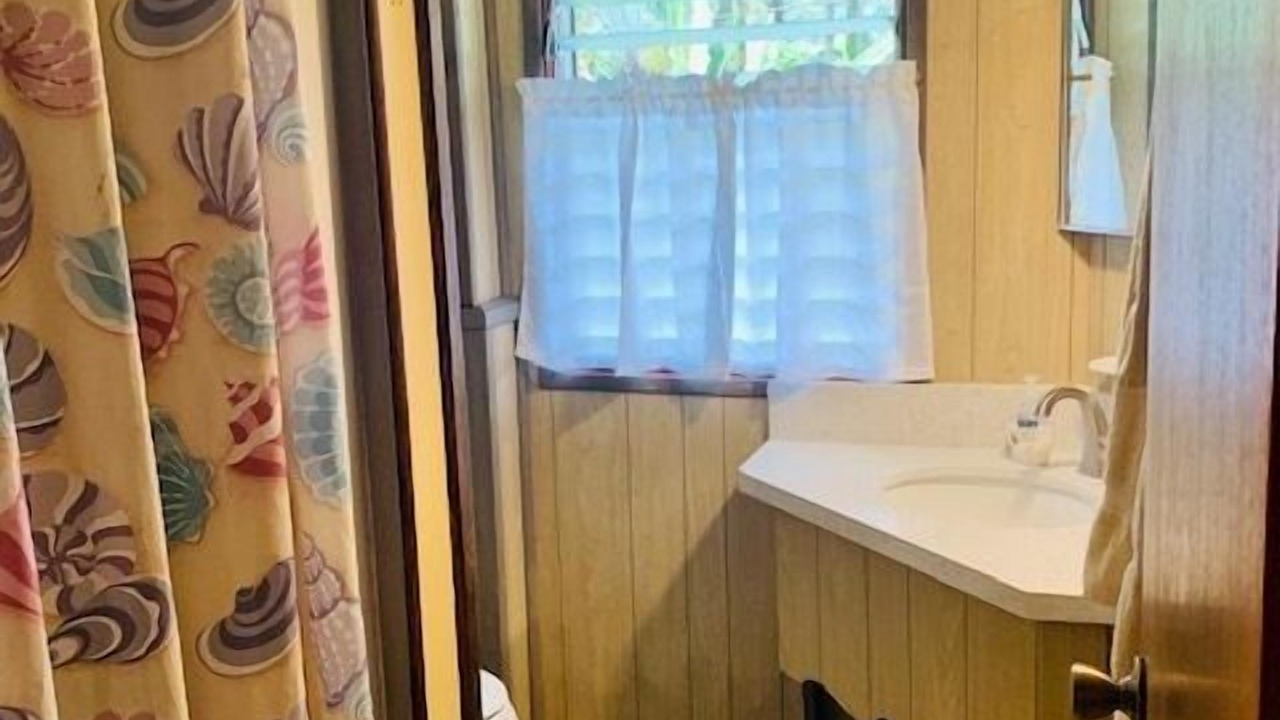 Photo of Bathroom in Hanalei
