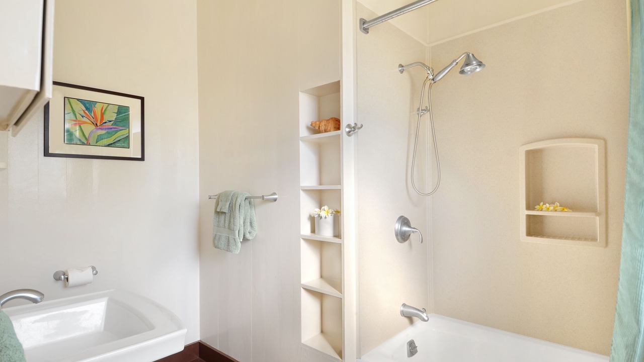 Photo of Bathroom in Kekaha