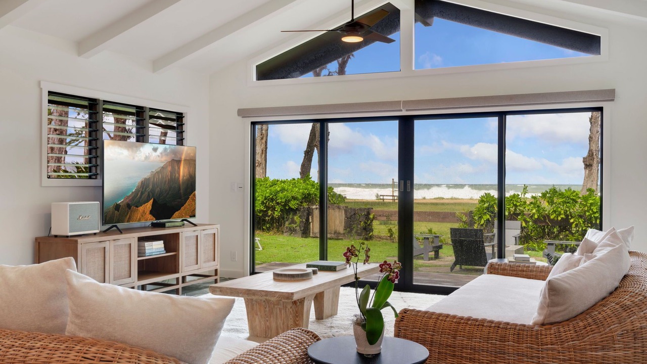 Photo of Livingroom in Hanalei