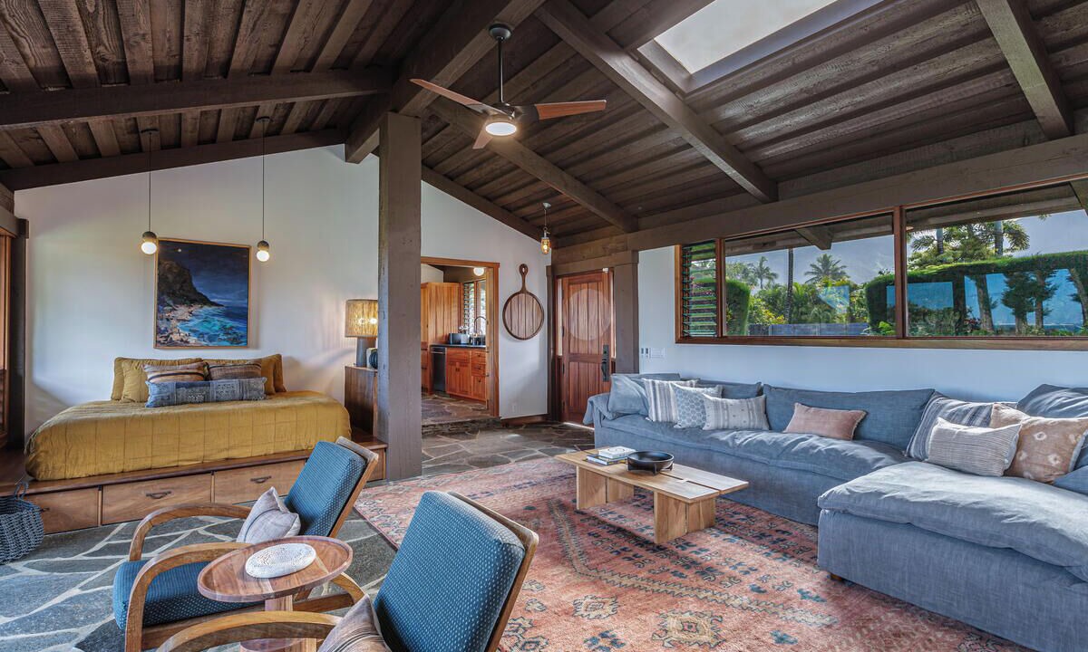 Photo of Livingroom in Hanalei