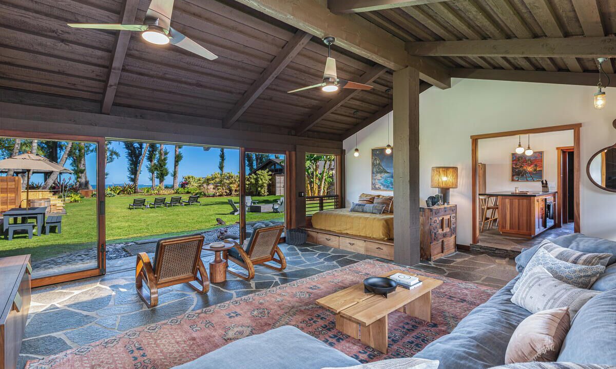 Photo of Livingroom in Hanalei