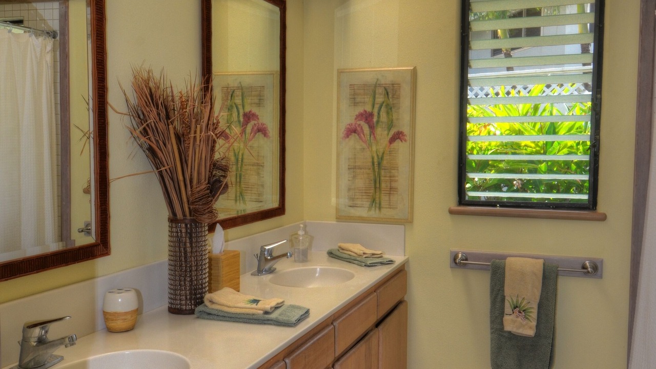 Photo of Bathroom in Poipu