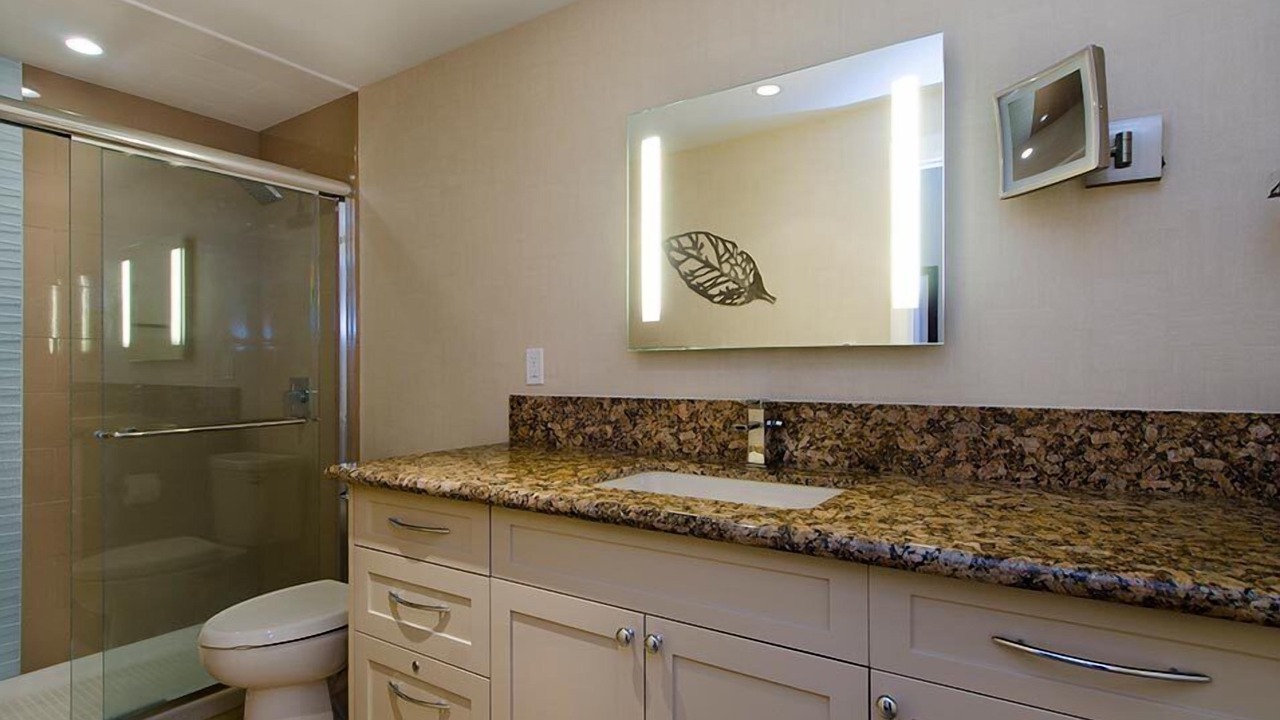 Photo of Bathroom in Poipu