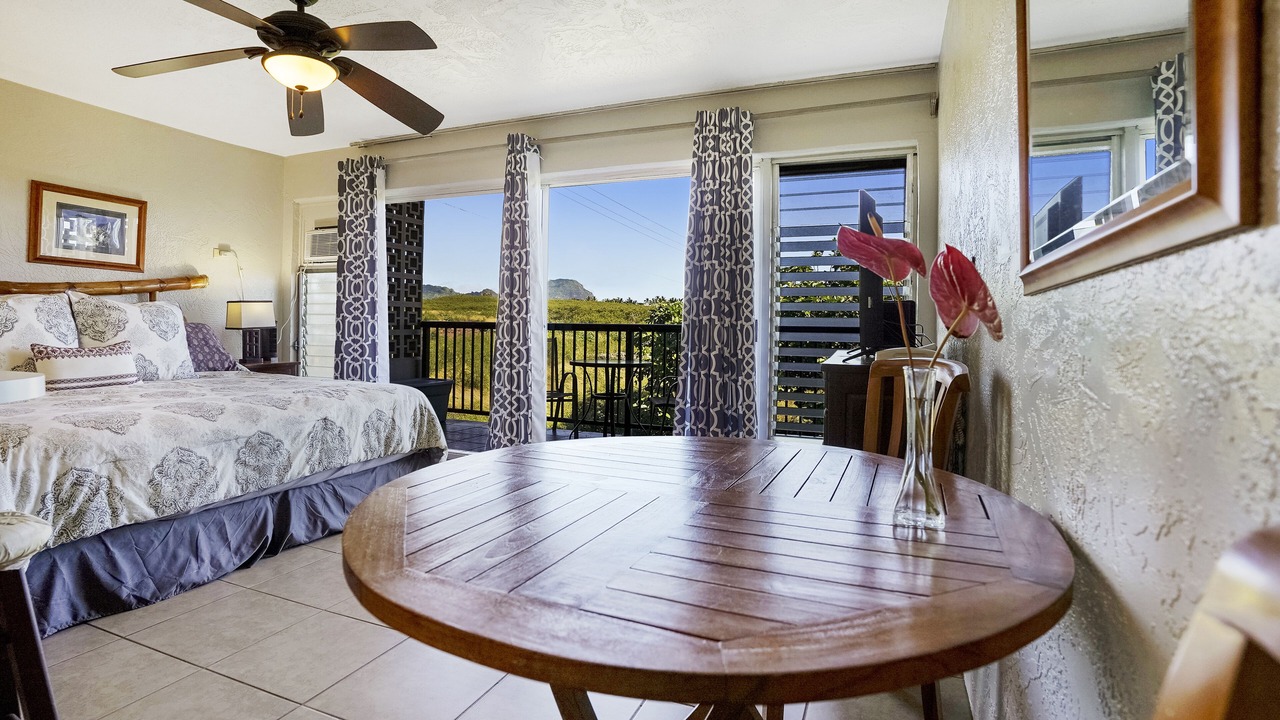 Photo of Bedroom in Poipu