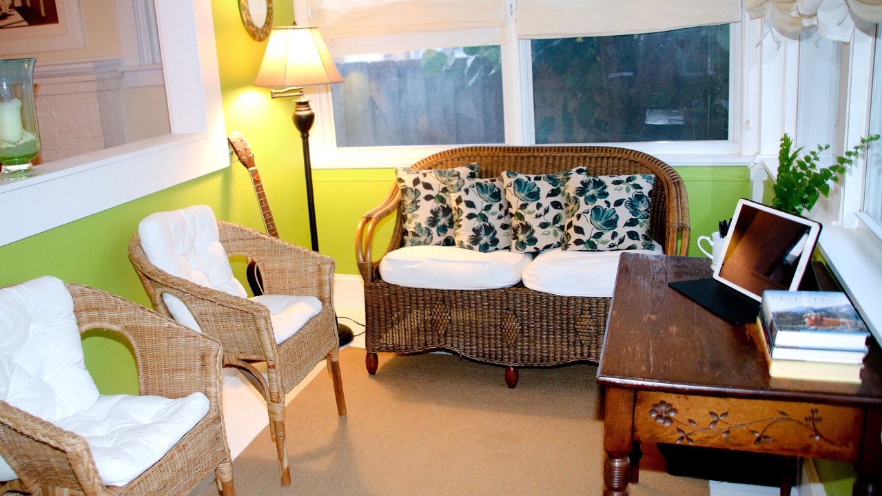 Photo of Livingroom in Parrot Cove