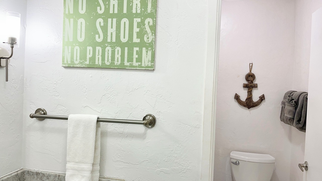 Photo of Bathroom in Wailua