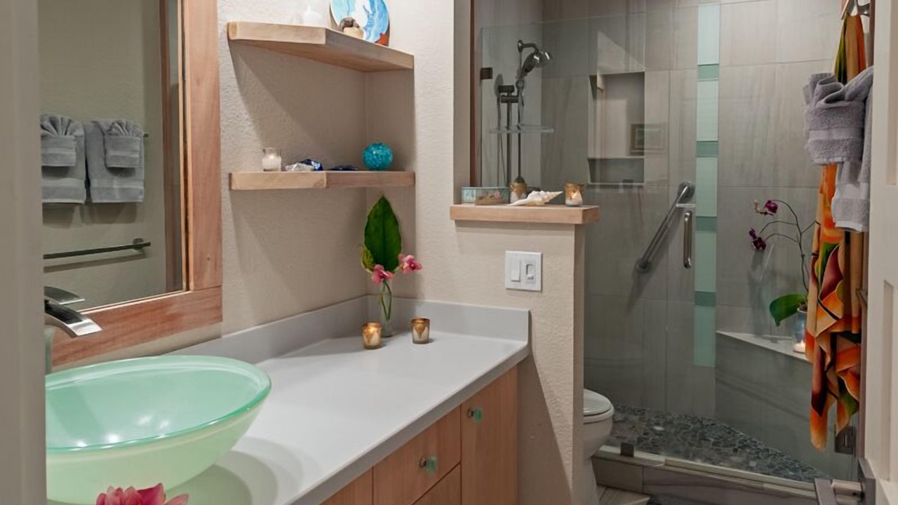 Photo of Bathroom in Princeville