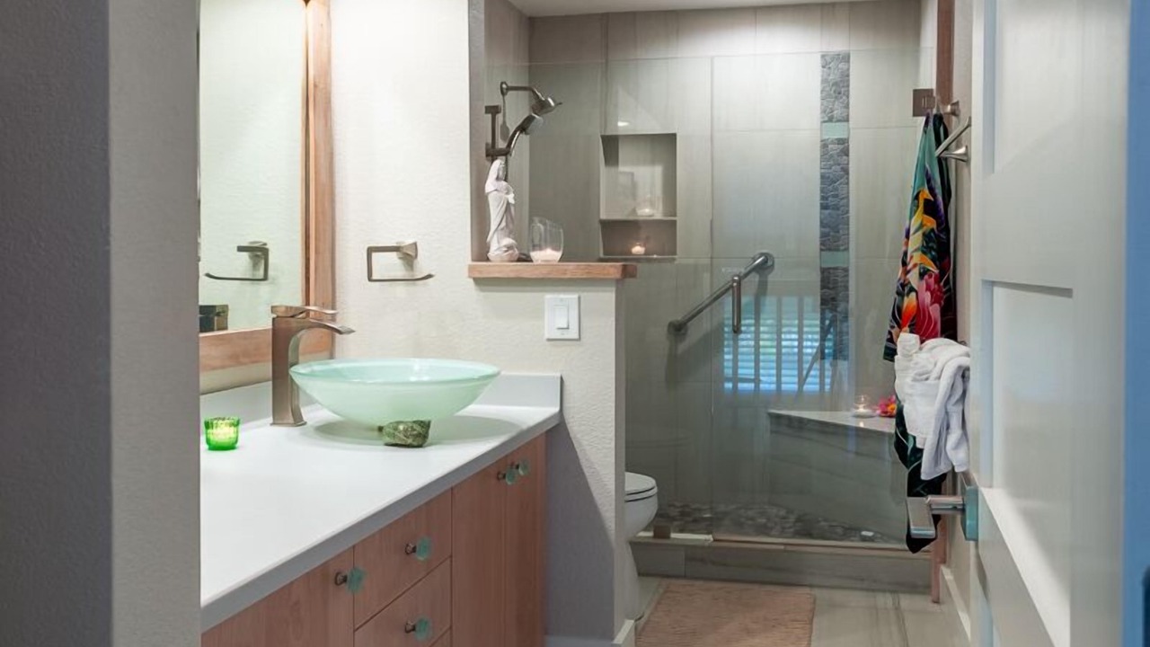 Photo of Bathroom in Princeville