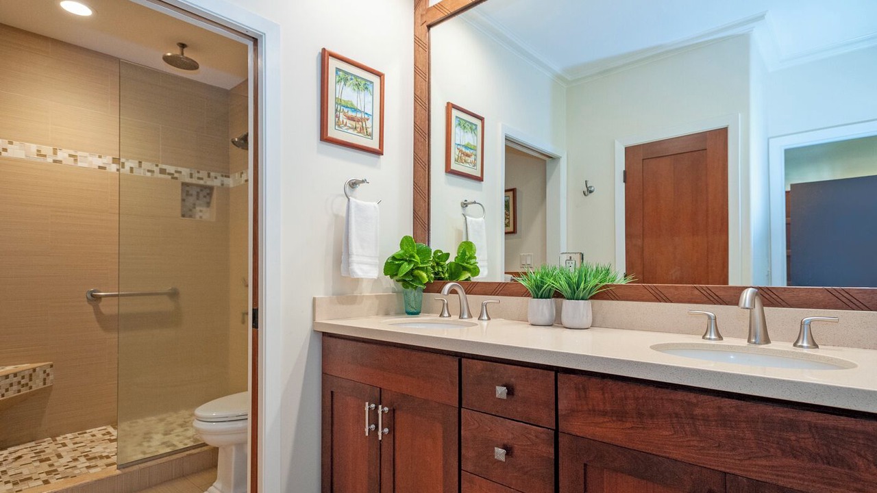 Photo of Bathroom in Wainiha