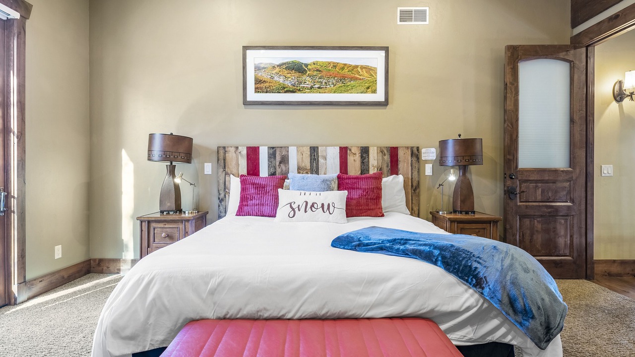Photo of Livingroom in North Park City