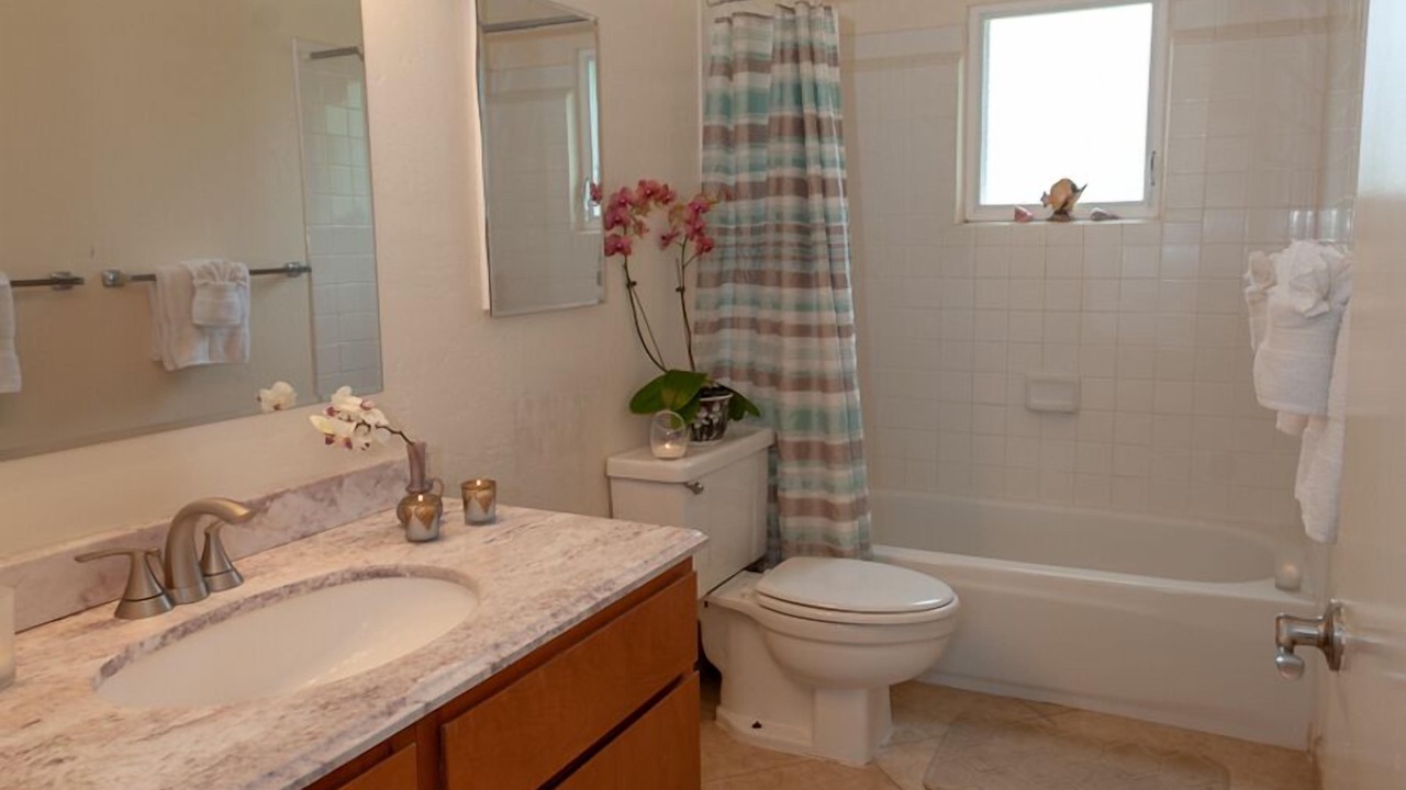 Photo of Bathroom in Princeville