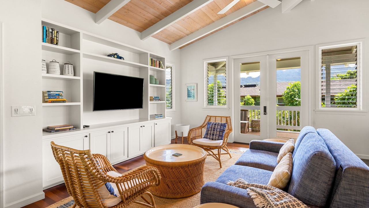 Photo of Livingroom in Hanalei