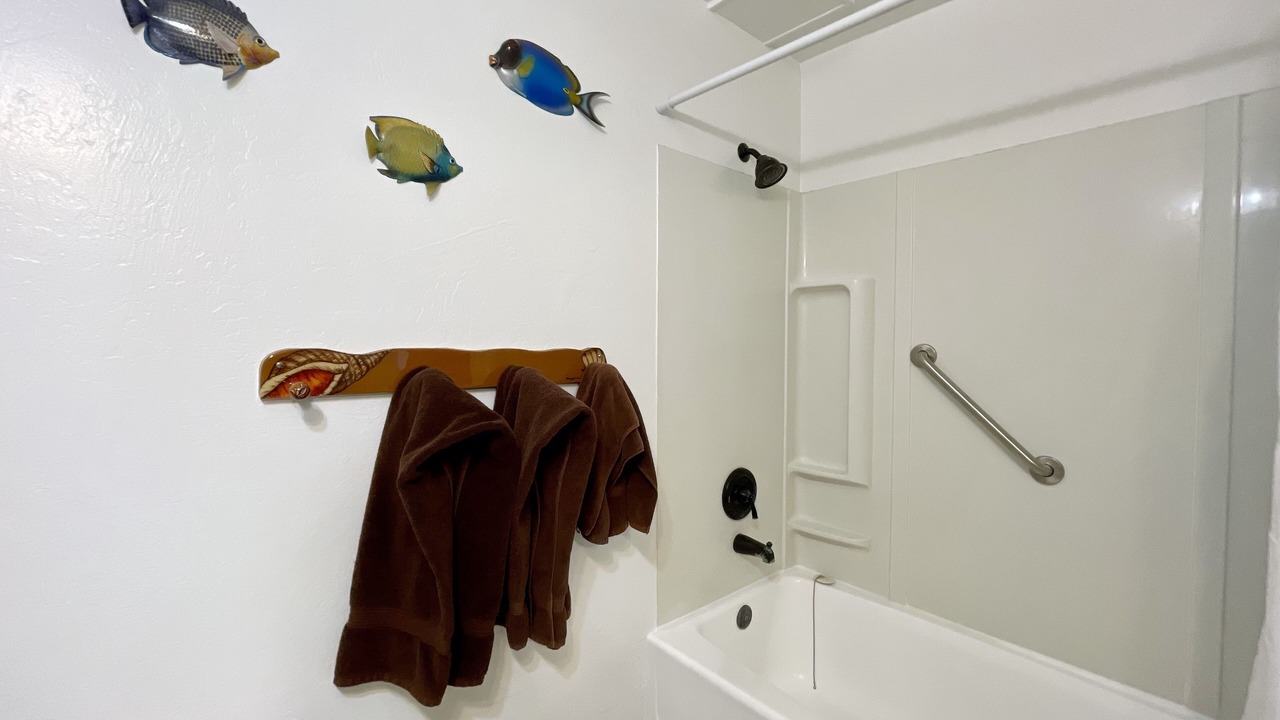 Photo of Bathroom in Poipu