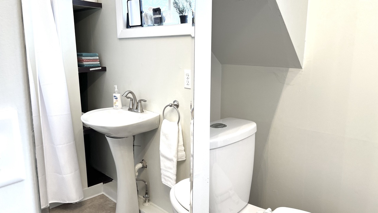 Photo of Bathroom in Lakeside