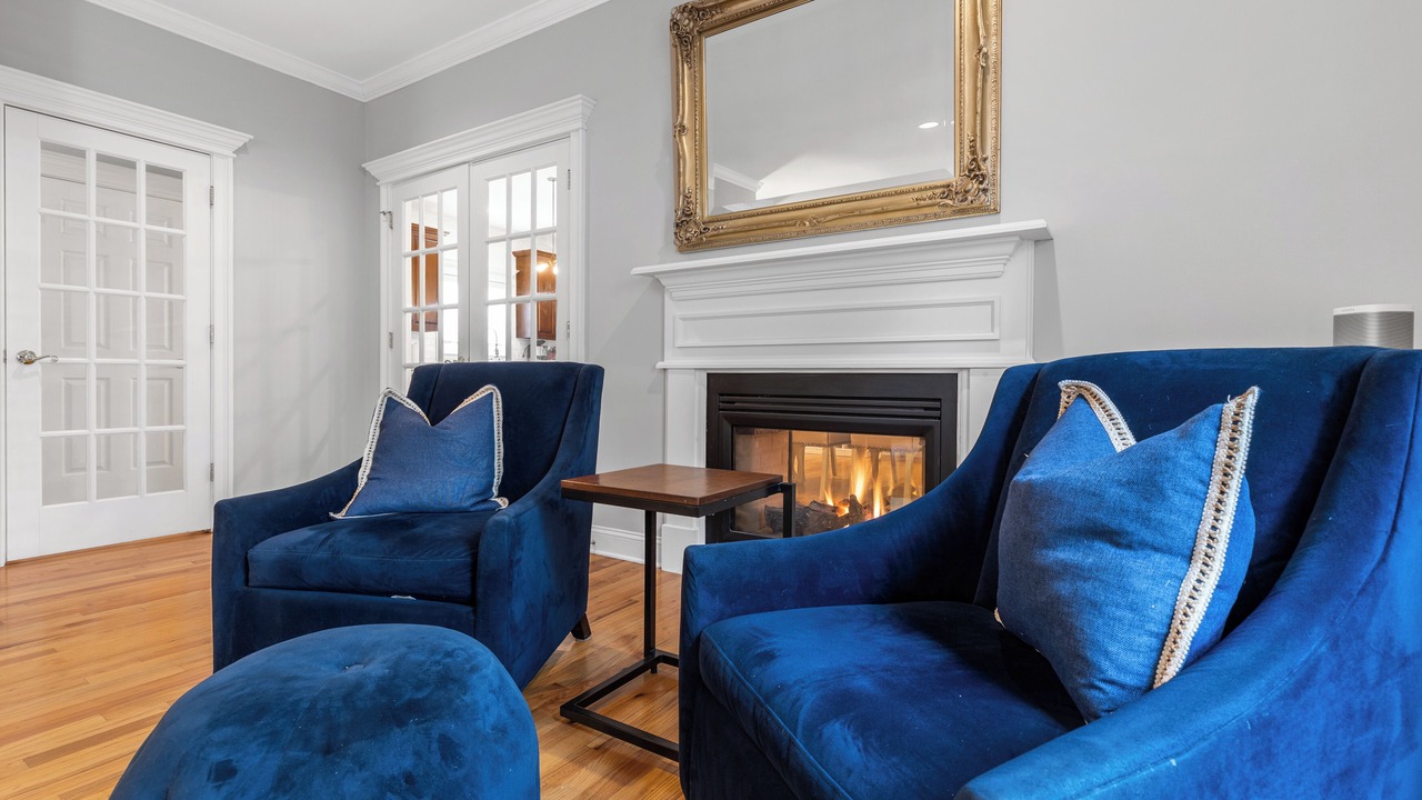 Photo of Livingroom in Saratoga Springs