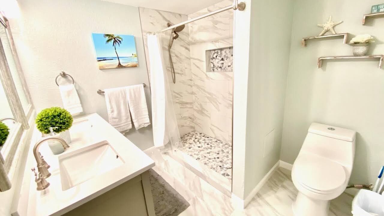 Photo of Bathroom in Poipu
