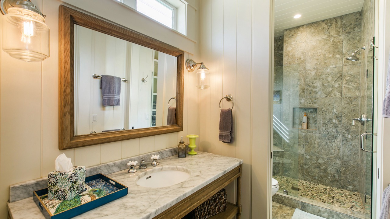 Photo of Bathroom in Poipu