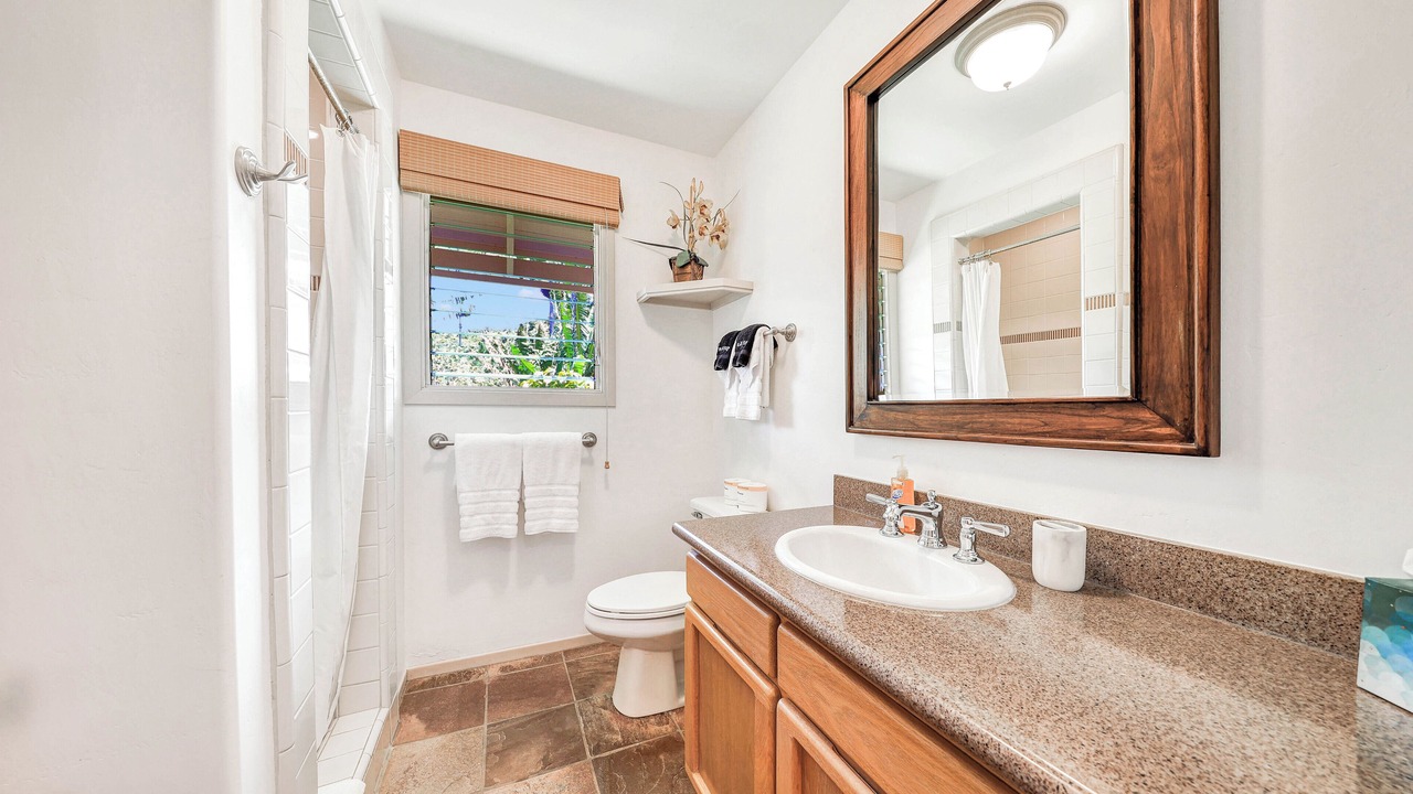 Photo of Bathroom in Wainiha