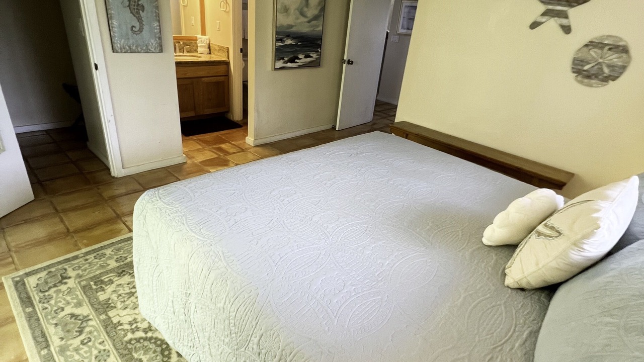 Photo of Bedroom in Poipu