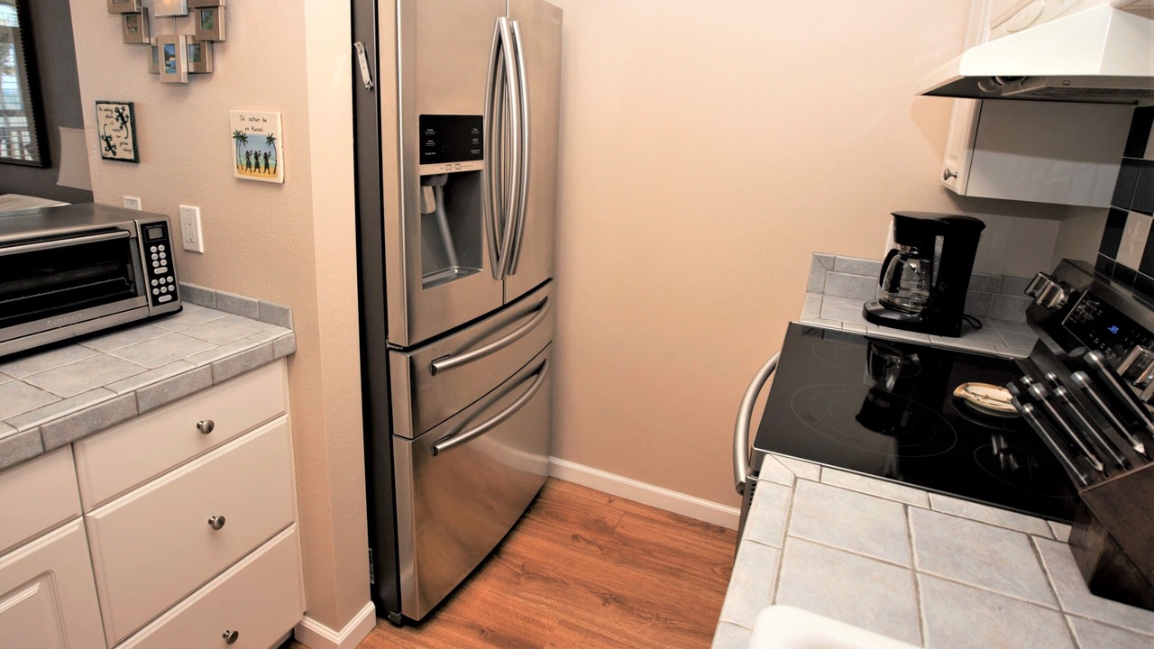 Photo of Kitchen in Wailua House Lots
