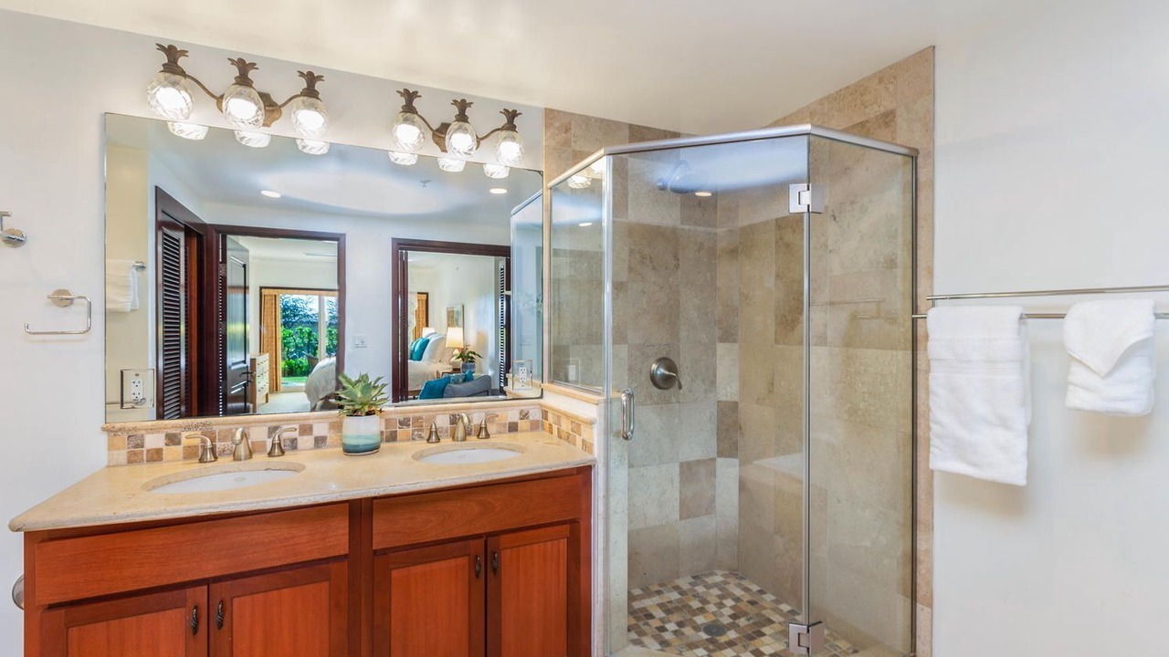 Photo of Bathroom in Wailua