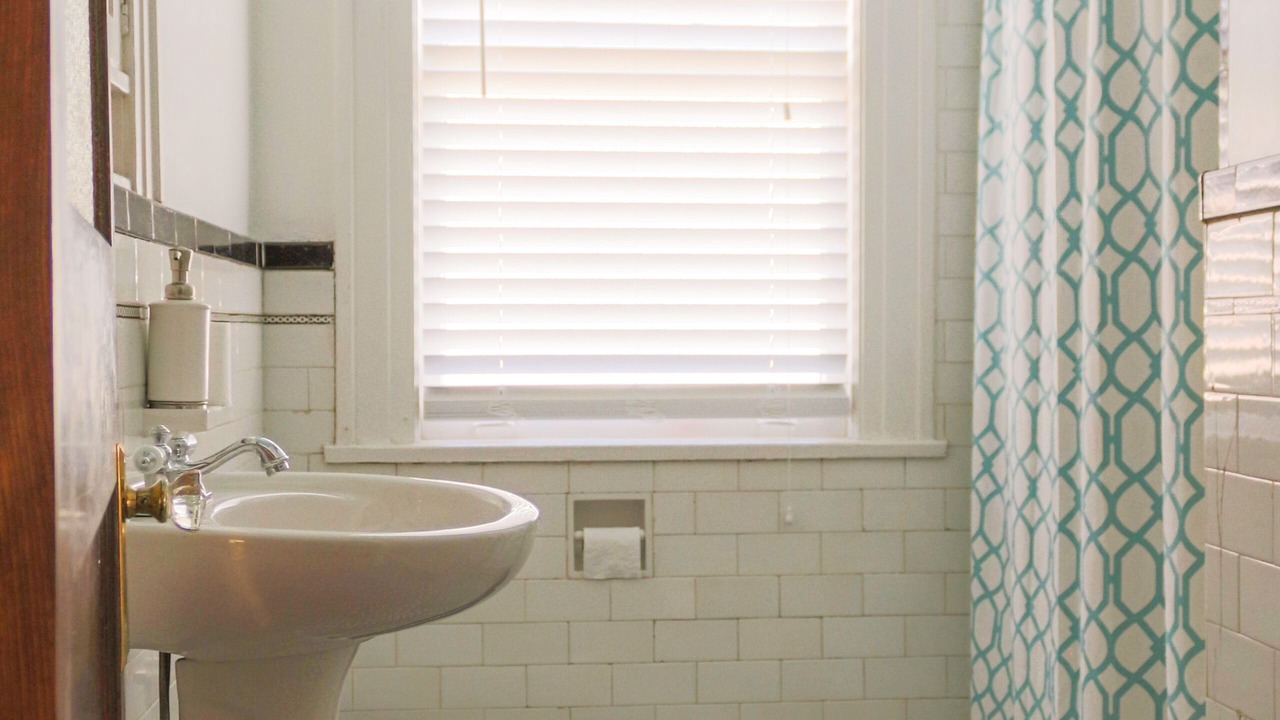 Photo of Bathroom in Poncey-Highland