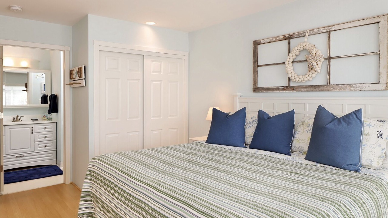 Photo of Bedroom in Pacific Beach