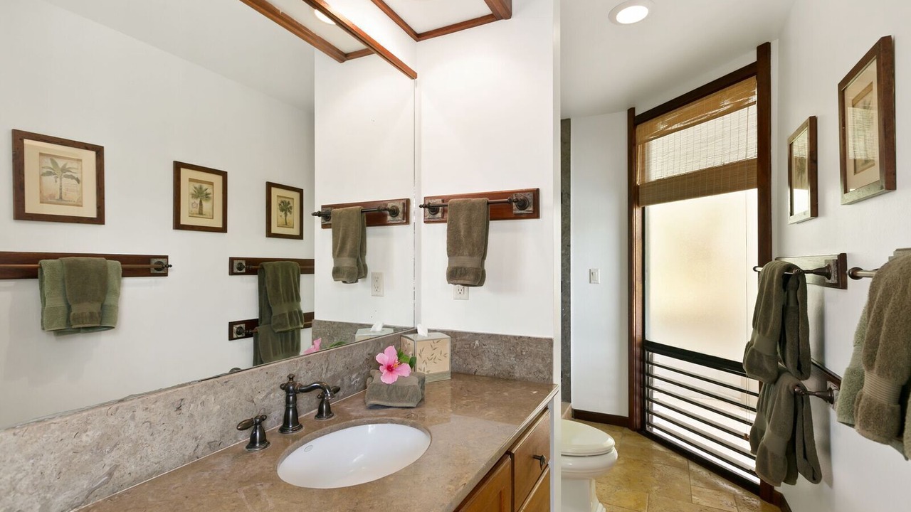 Photo of Bathroom in Poipu