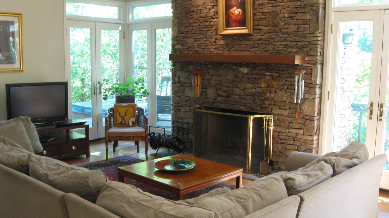 Photo of Livingroom in East Side