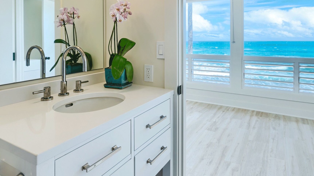 Photo of Bathroom in Wainiha