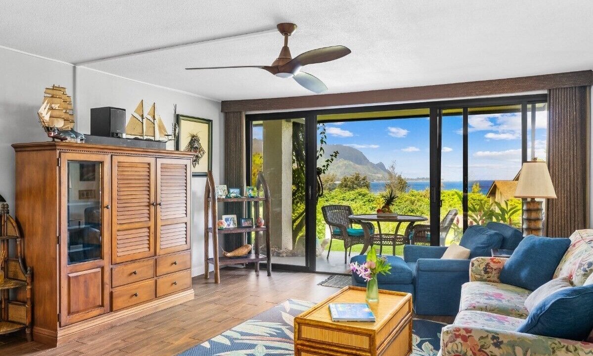 Photo of Livingroom in Princeville