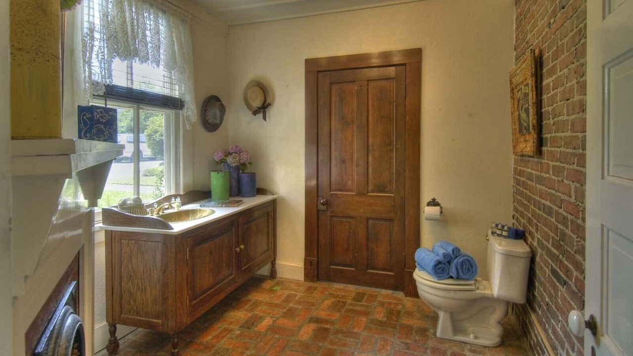 Photo of Bedroom in King City