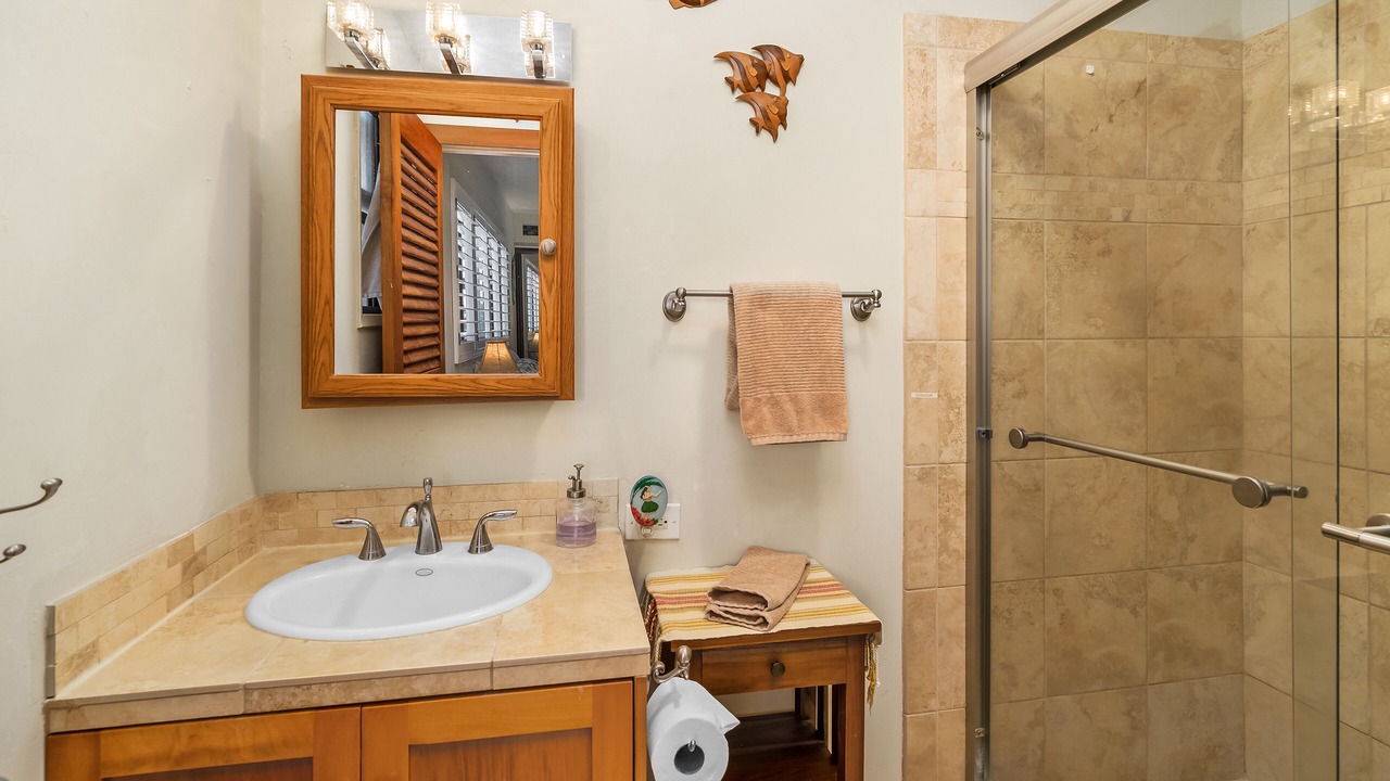 Photo of Bathroom in Poipu