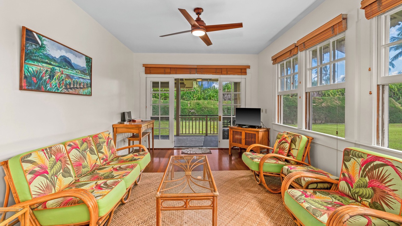 Photo of Livingroom in Hanalei