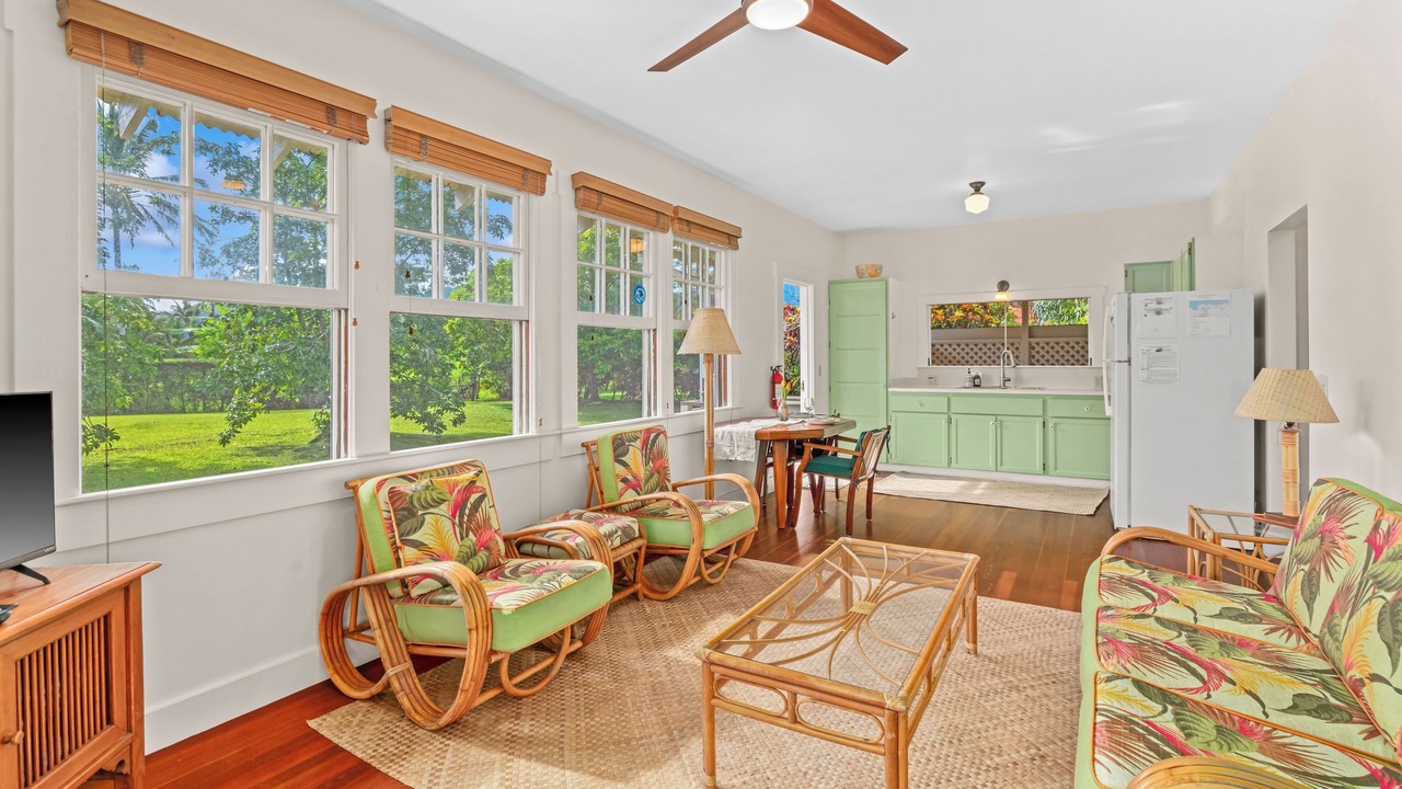 Photo of Livingroom in Hanalei