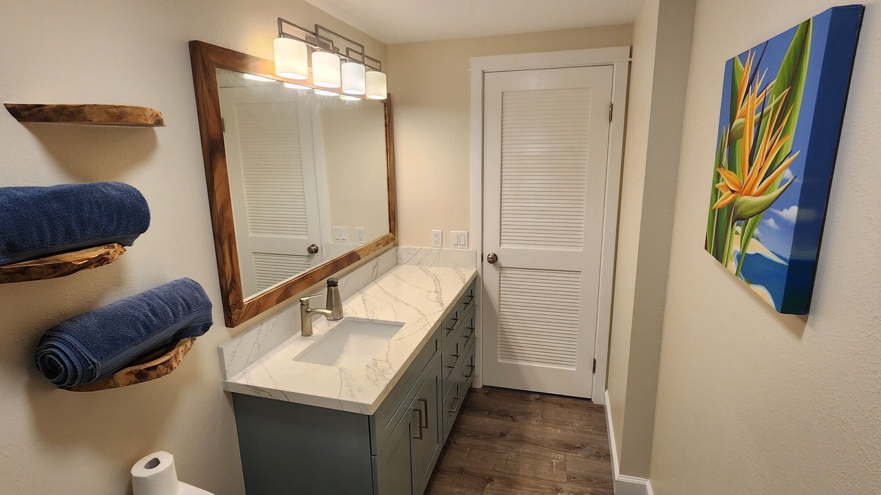 Photo of Bathroom in Wailua House Lots