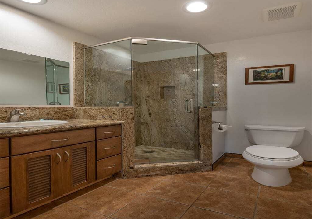 Photo of Bathroom in Lihue