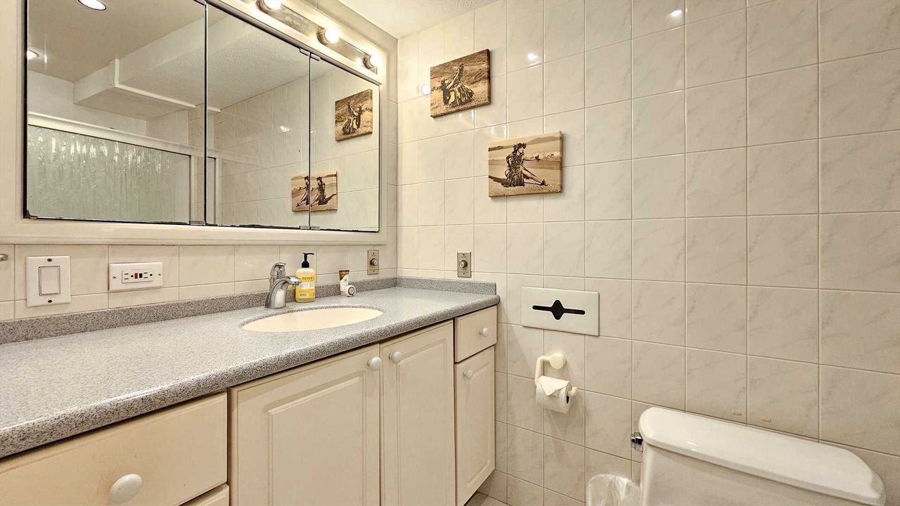 Photo of Bathroom in Waikiki